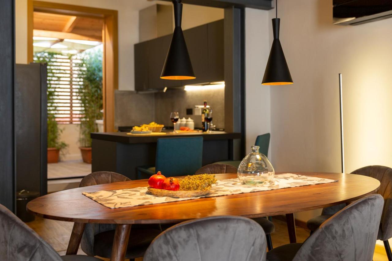Industrial Design Loft With Outdoor Living Terrace Florencia